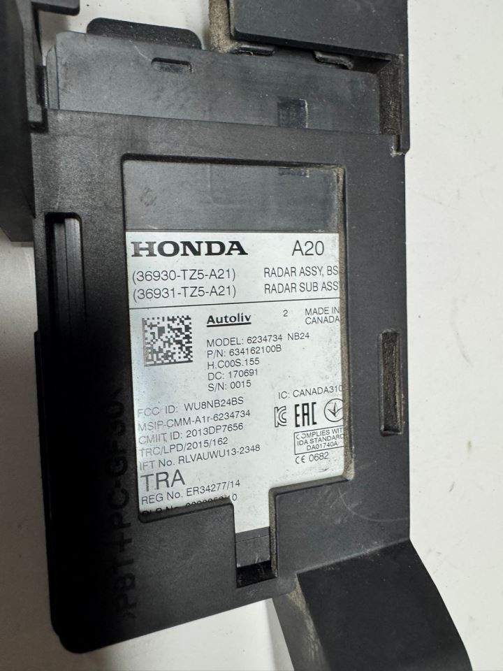17-18 MDX Blind Spot Assist Sensor Control Unit - 634162100B