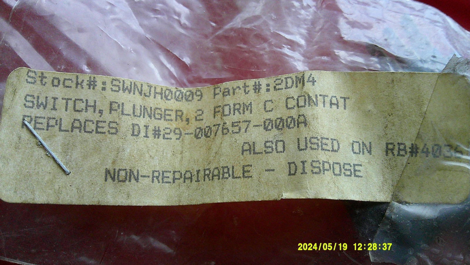NEW Honeywell MicroSwitch 2DM4 Push / Pull Switch Plunger Actuator 10A 250VAC
