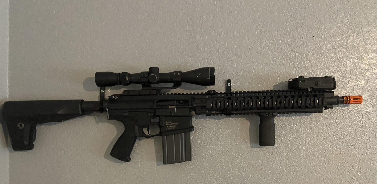 Airsoft 308 (G&G Armament TR16 SBR 308 W/ 5 Mags)