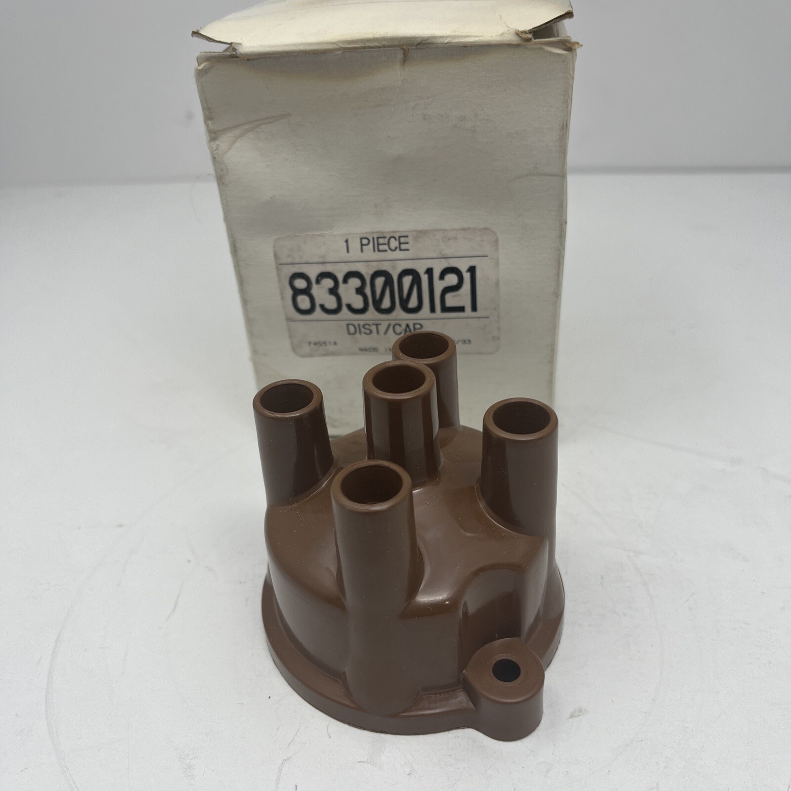 OEM Mopar Distributor Cap for Renault & Peugeot 83300121 *NEW* FREE SHIPPING