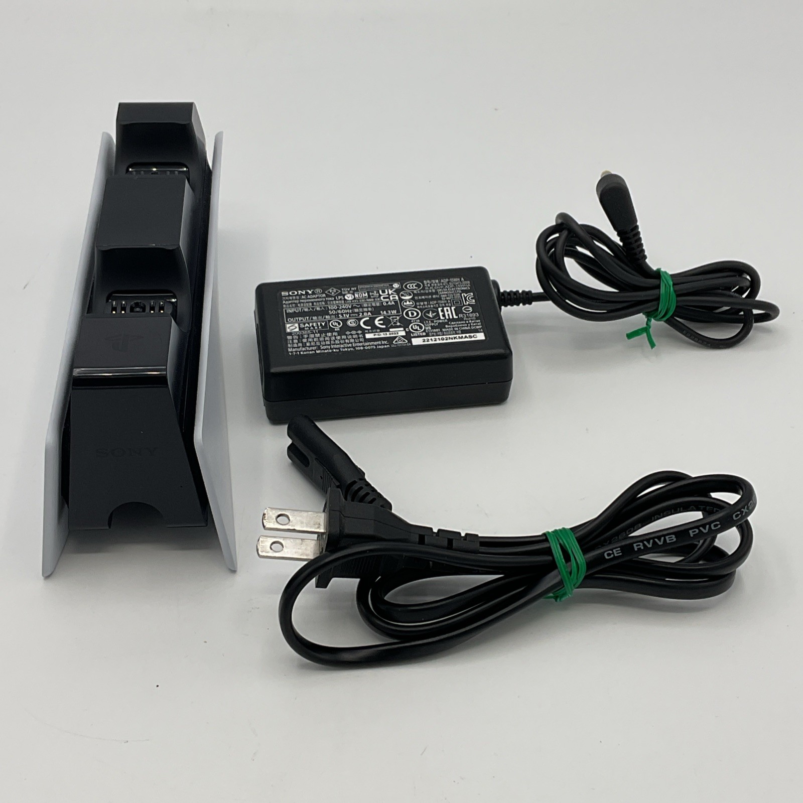 Sony Sony PlayStation 5 DualSense Charging Dock - White & Black
