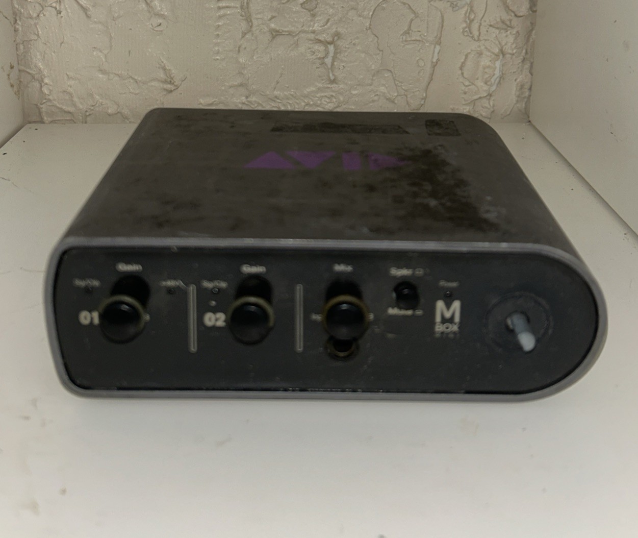 AVID Mbox Mini USB Audio Interface - Not Tested  (Missing Volume Knob)