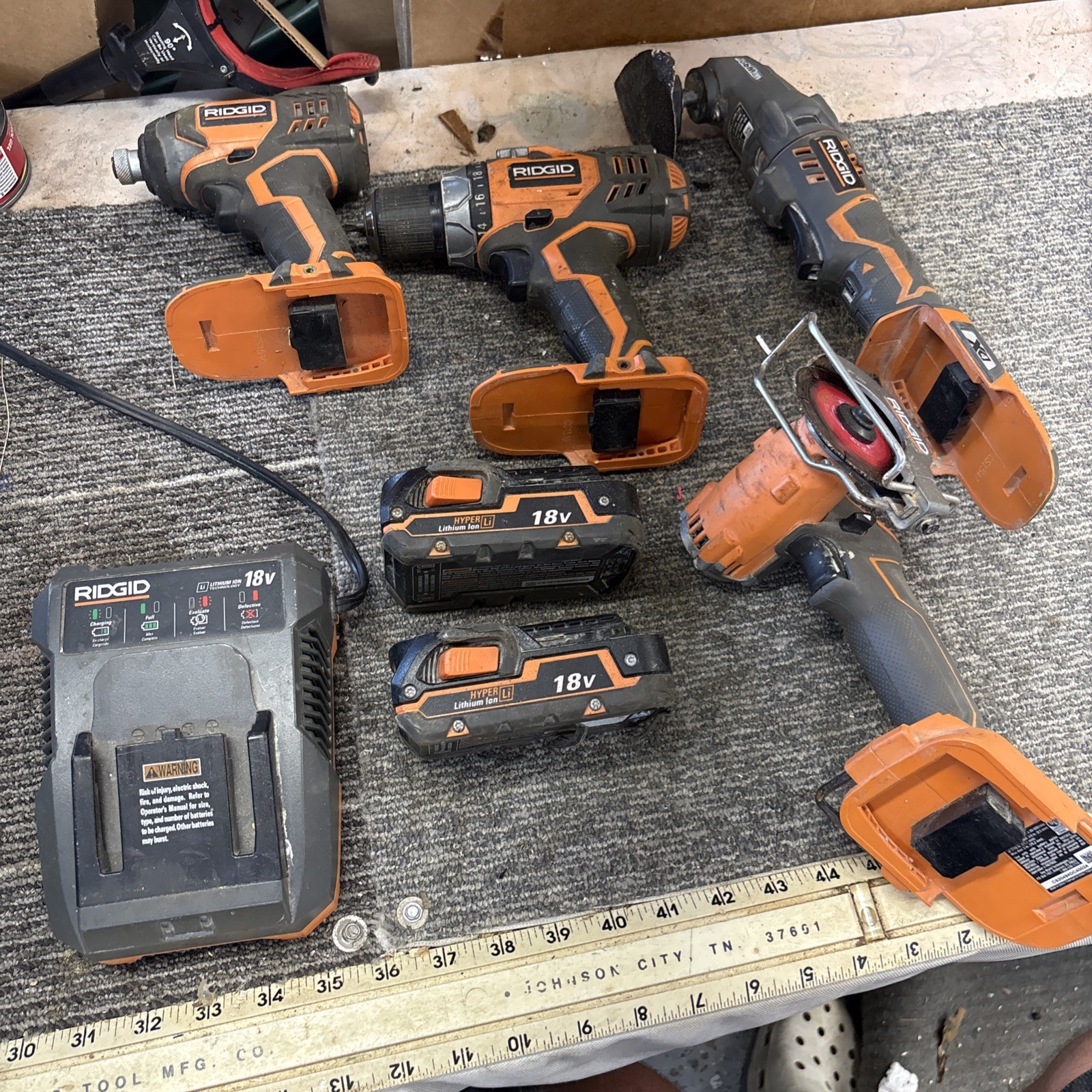 Good Ridgid Tool Set Drill/driver 2 Batteries Sander Compact Saw Charger Ship 🆓