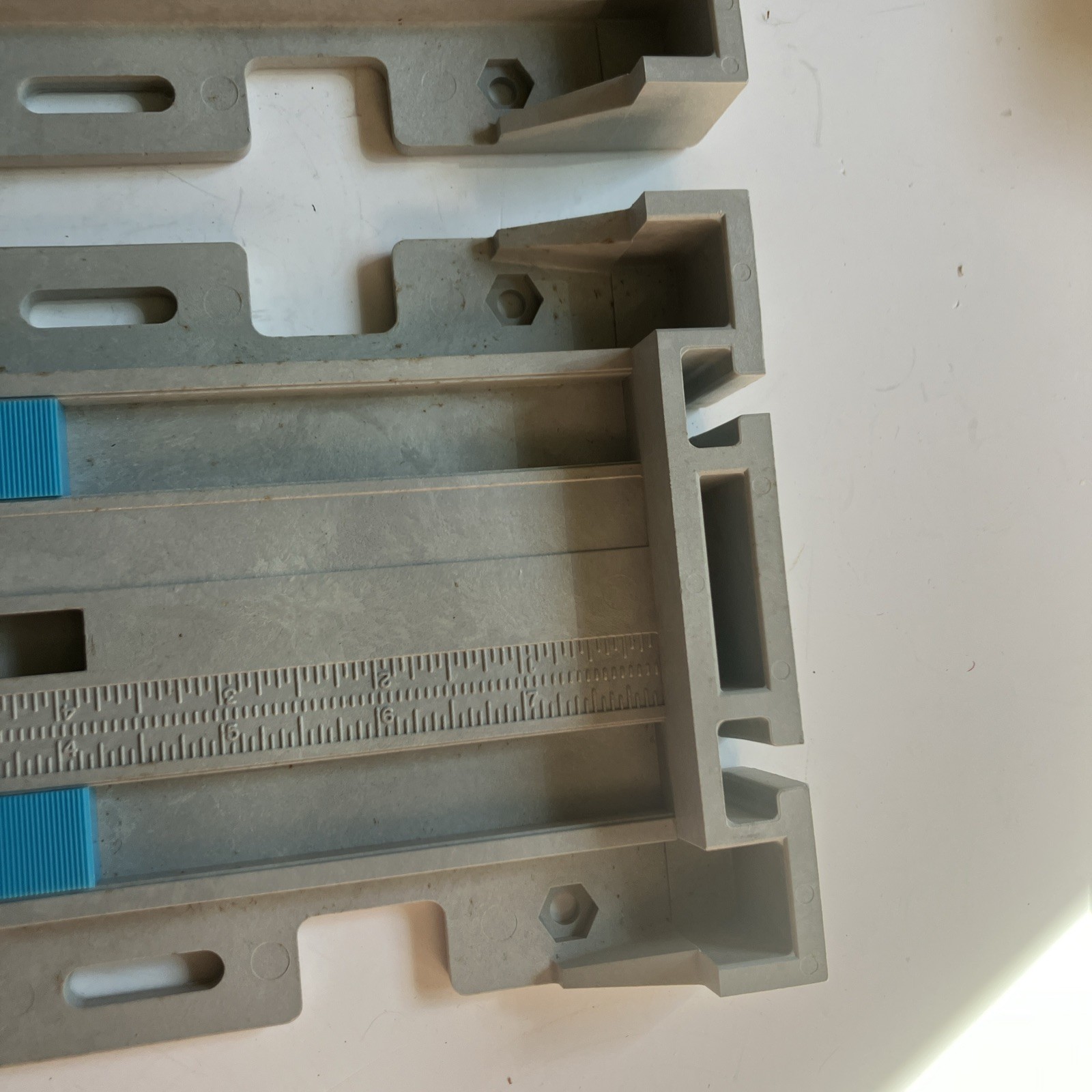 Incra Jig Universal Precision Positioning Jig | No Extra Hardware