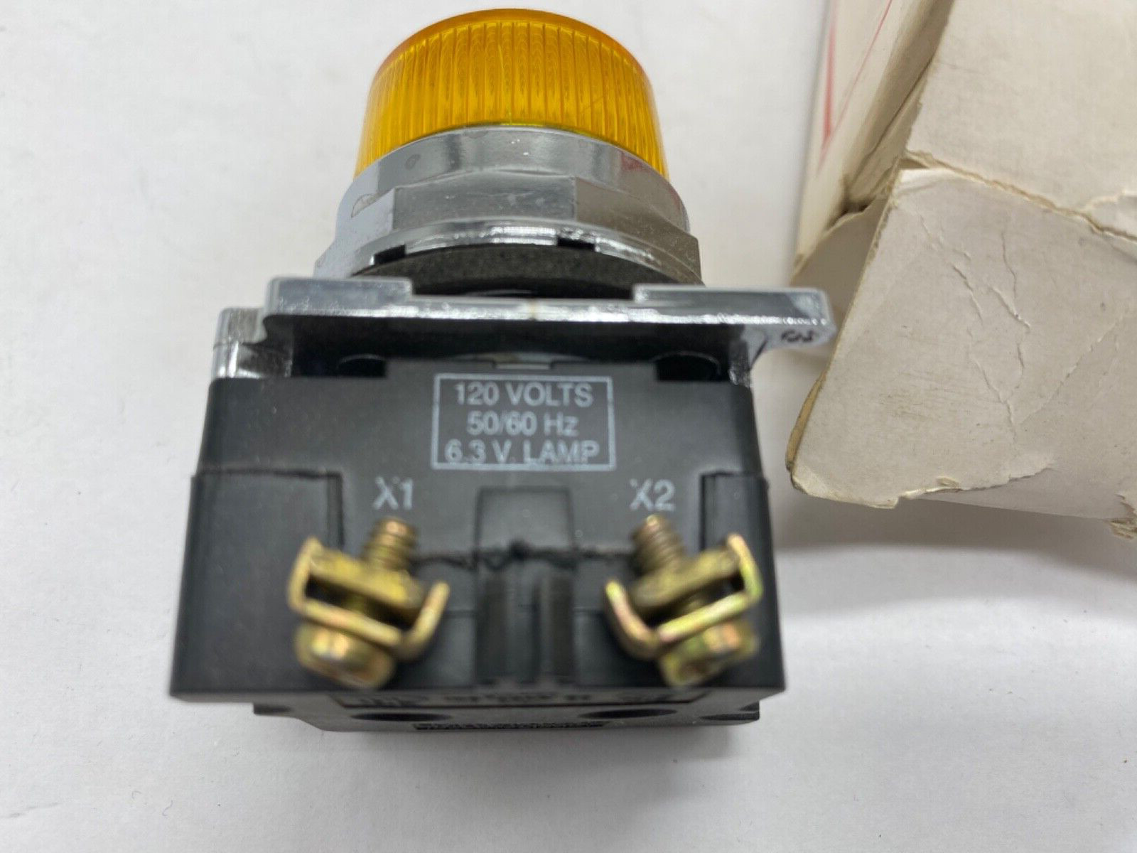 Cutler Hammer Eaton 10250T34Y yellow lens indicating light 120vac