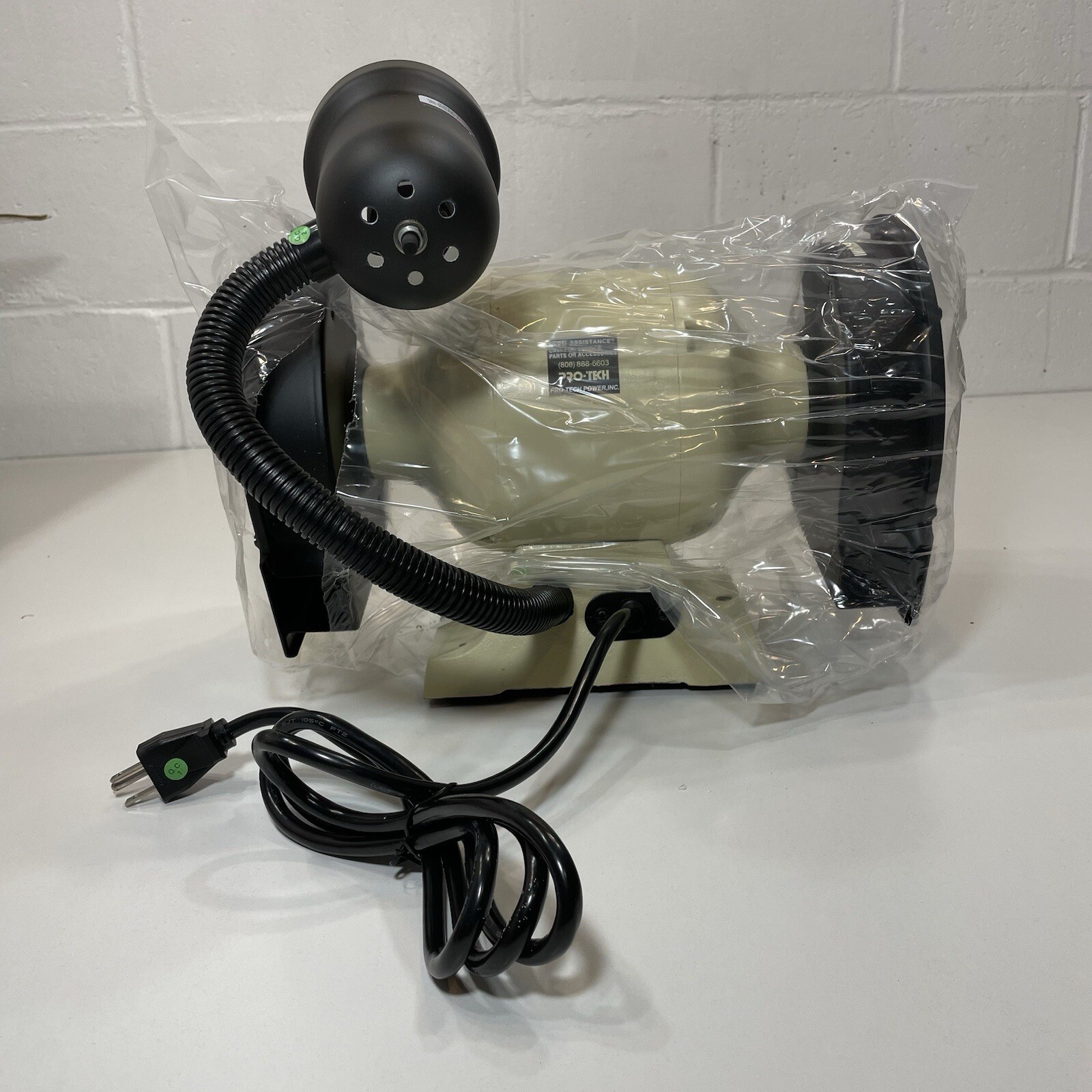 Bench Grinder Adjustable Lamp 8103 New Open Box 120V 60 HZ Pro-tech 6”
