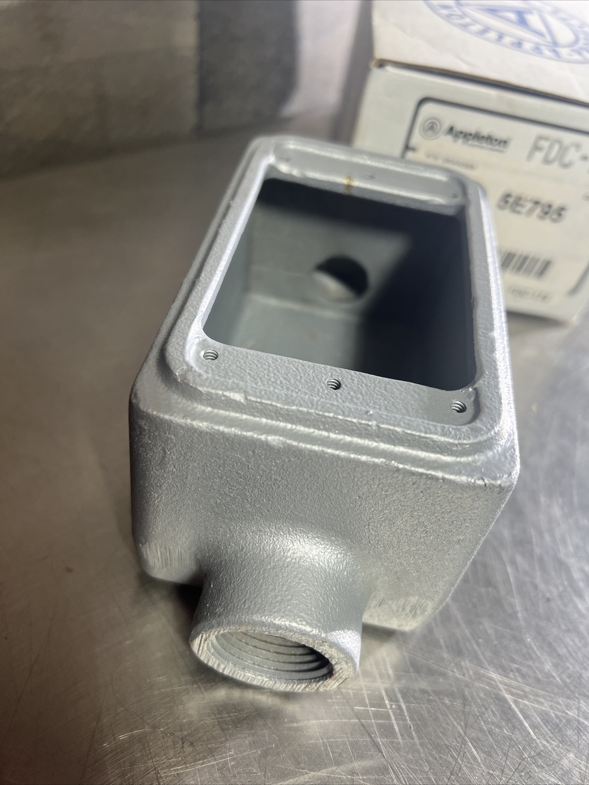 Appleton 5E795 Outlet Box FDC-175 Nos Surplus