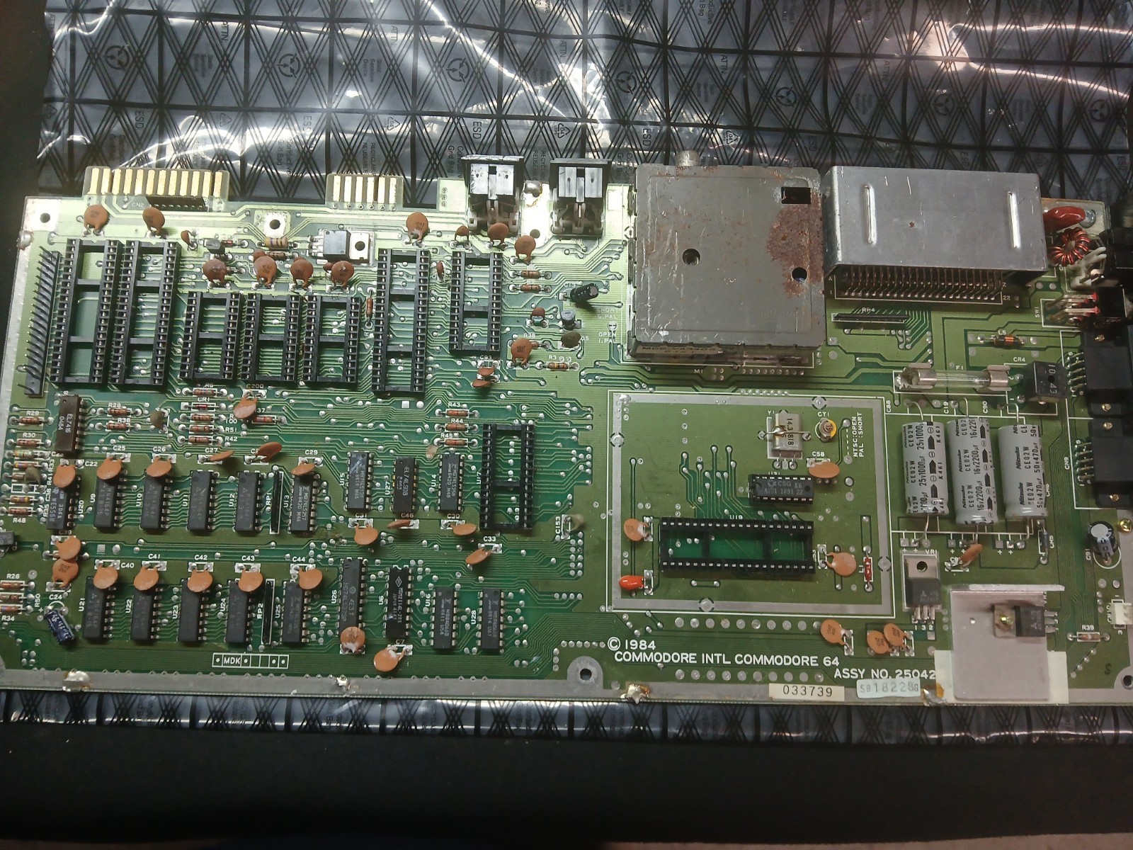 COMMODORE 250425 MAINBOARD | REPAIRED | US SELLER  | NTSC #4