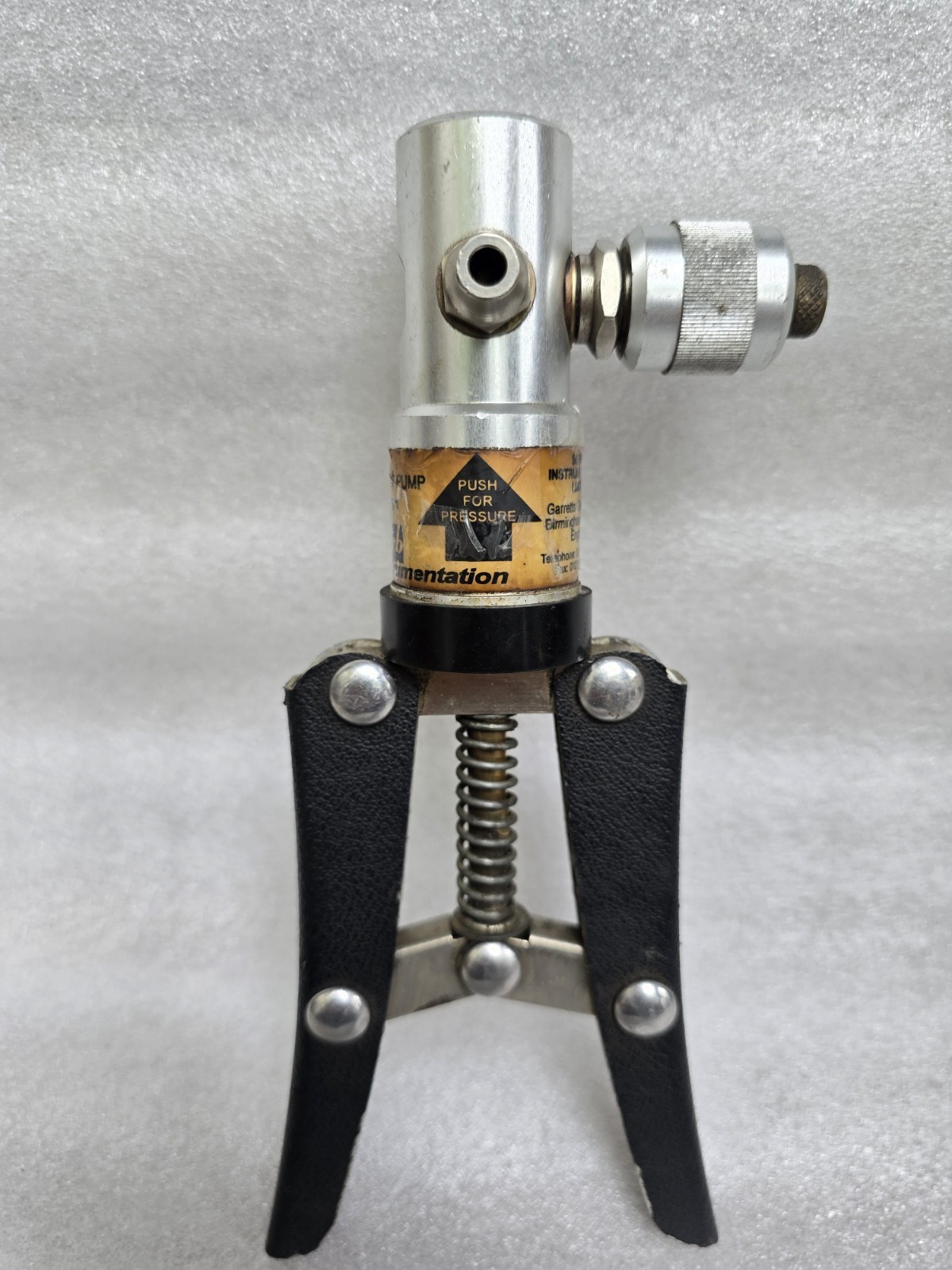 SUPERB INSTRUMENTATION TP1 Pressure Calibration Hand Test Pump