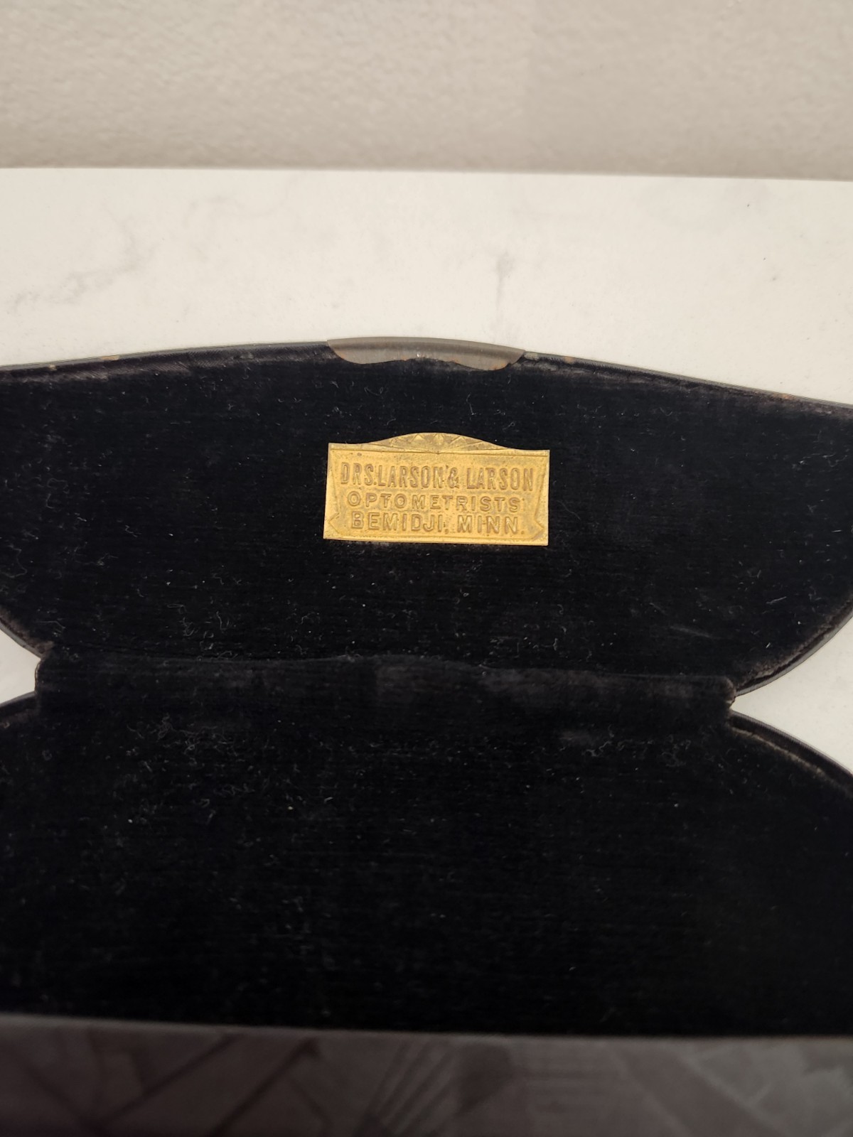 Vintage Metal Eyeglasses Holder In Black From Dr's Larson&Larson W Embellishment