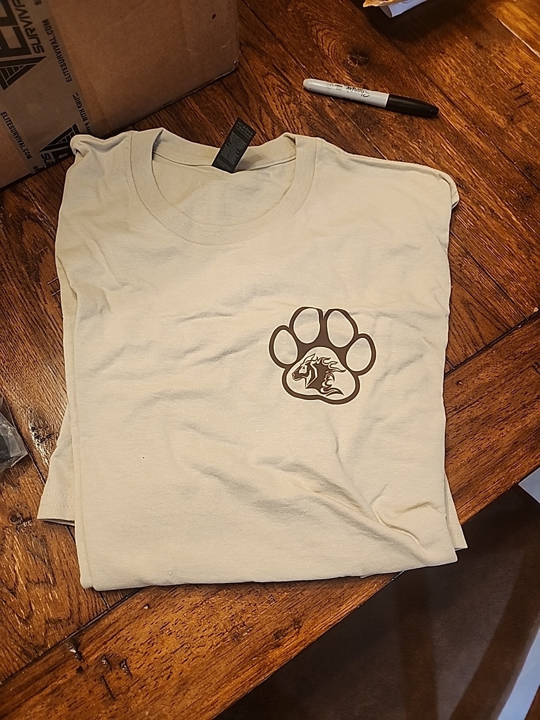 Rick Hinderer  knives RANCH HOUNDS T-shirt!  Sold To RANCH HOUNDS  ONLY! NEW XL