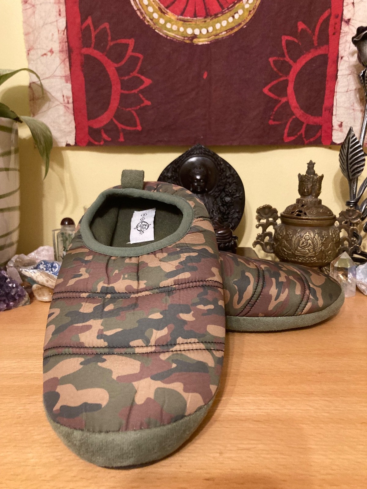 NWOT Sole Mates Women's Camo Slip On Plush Slippers Sz 8 Winter Cozy