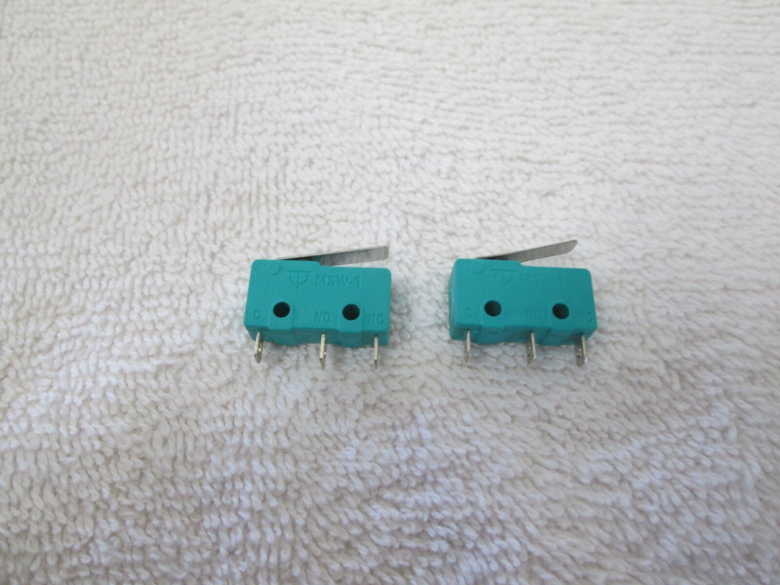 Micro Action Switch 060-610  pkg of 2 # 2562