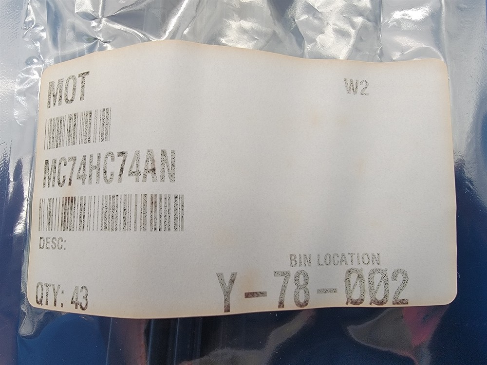 New (76pcs) MC74HC74AN MOTOROLA IC Logic