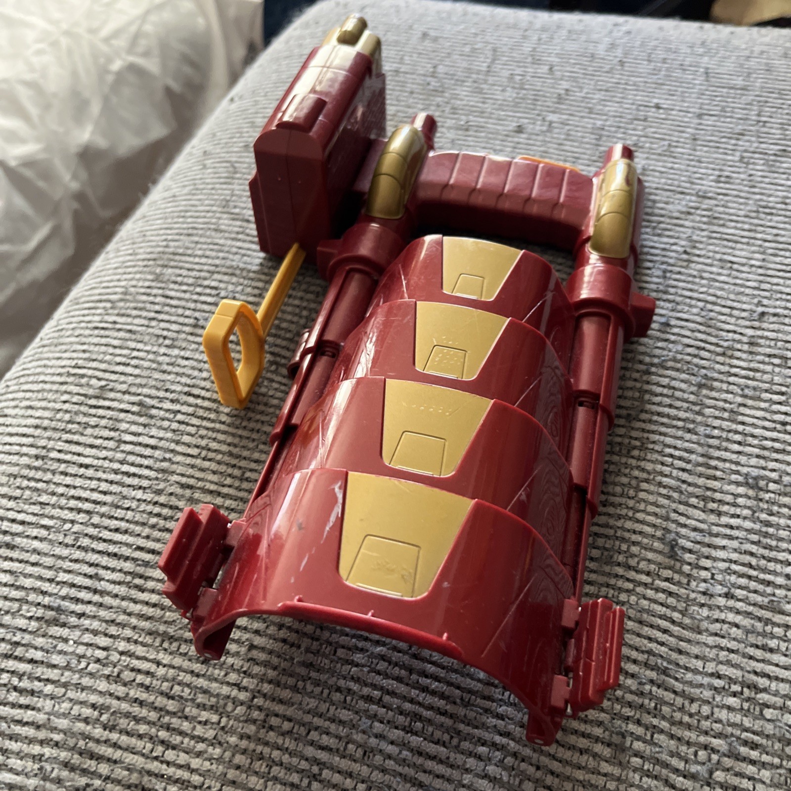 Marvel Iron Man Nerf Slide Blast Armor Dart Blaster 2015 Retractable Sh33