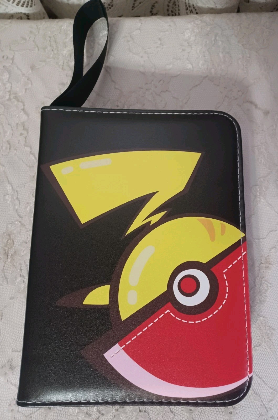 POKEMON Zipper Card Binder Holder Case 4 Card 50 Pages NEW-PIKACHU & POKEBALL