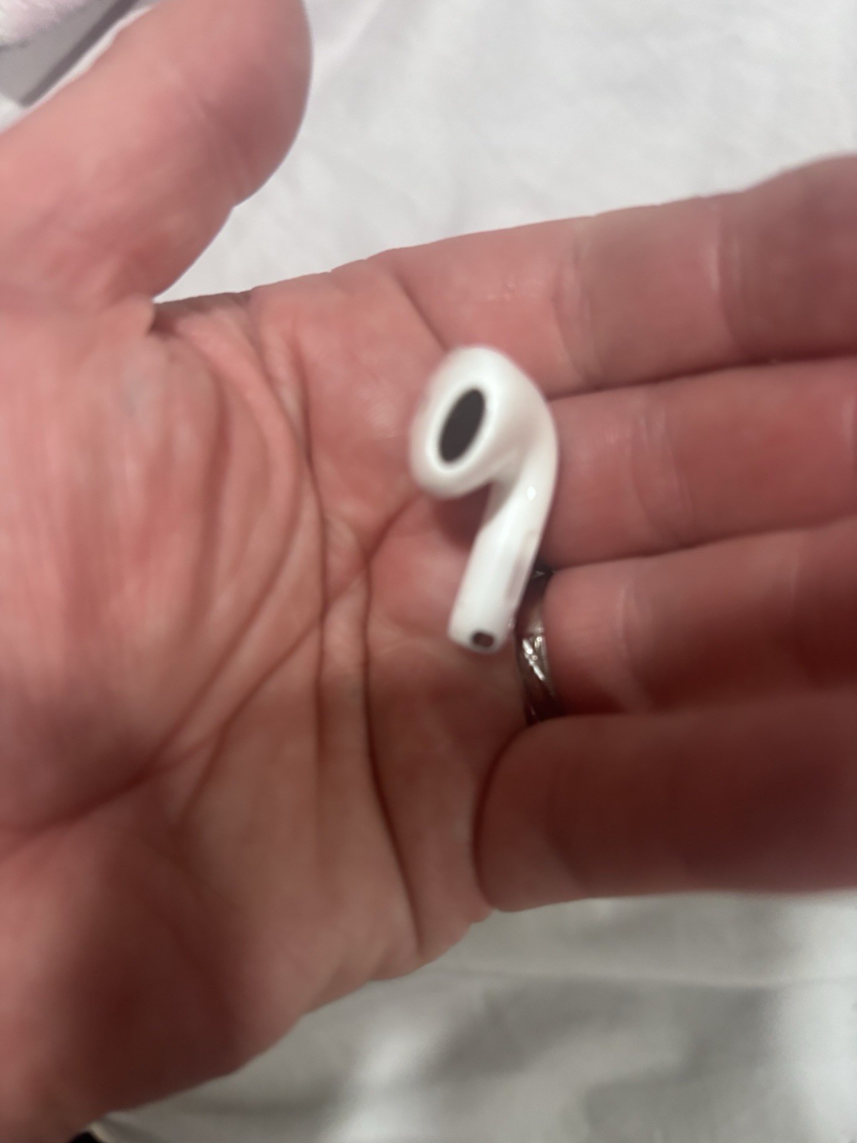 AirPod 4 with USB-C Charging Case 4th generation White