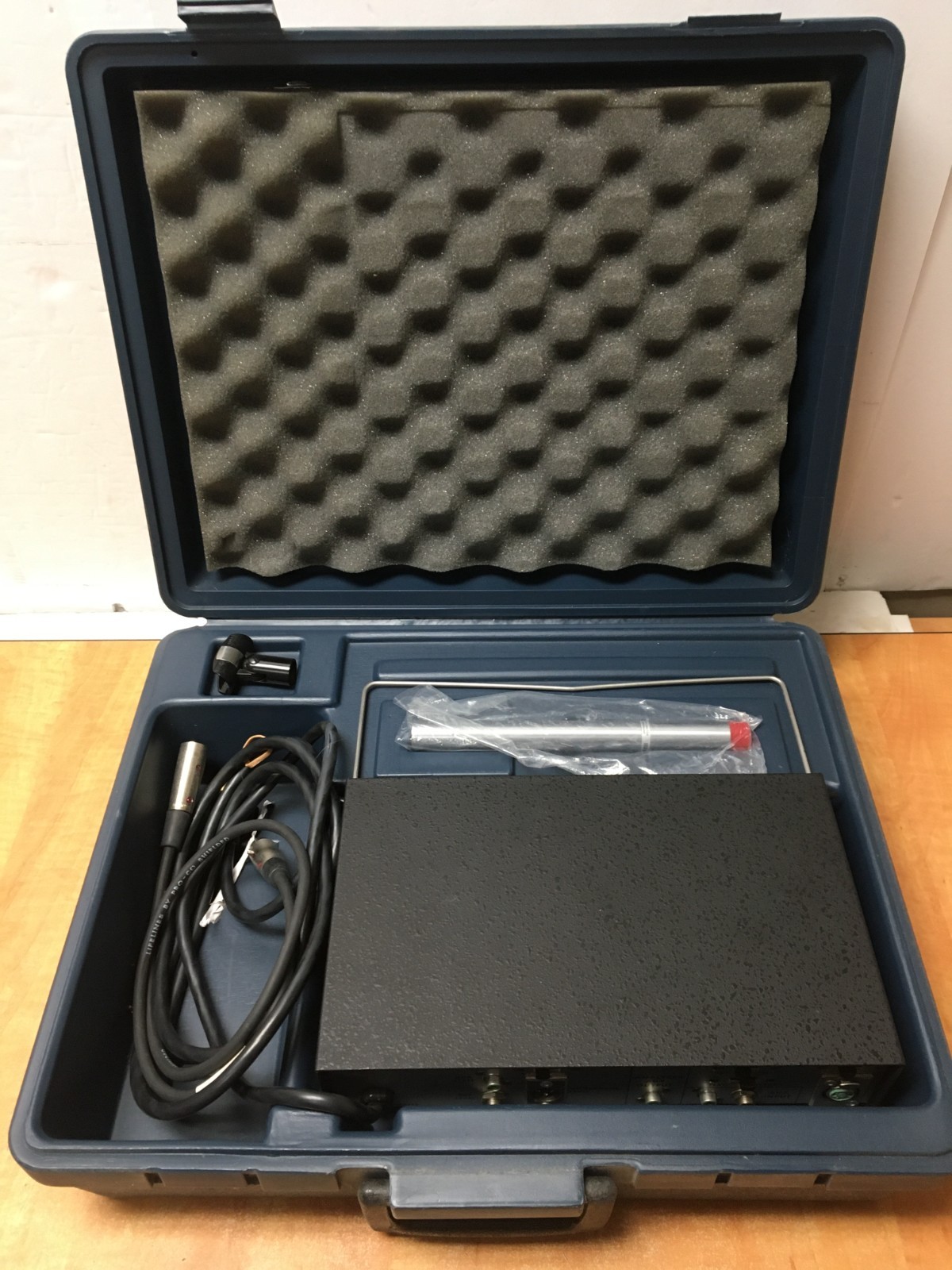 Vintage Shure M615 Equalization Analyzer System Feedback Controller w/Case