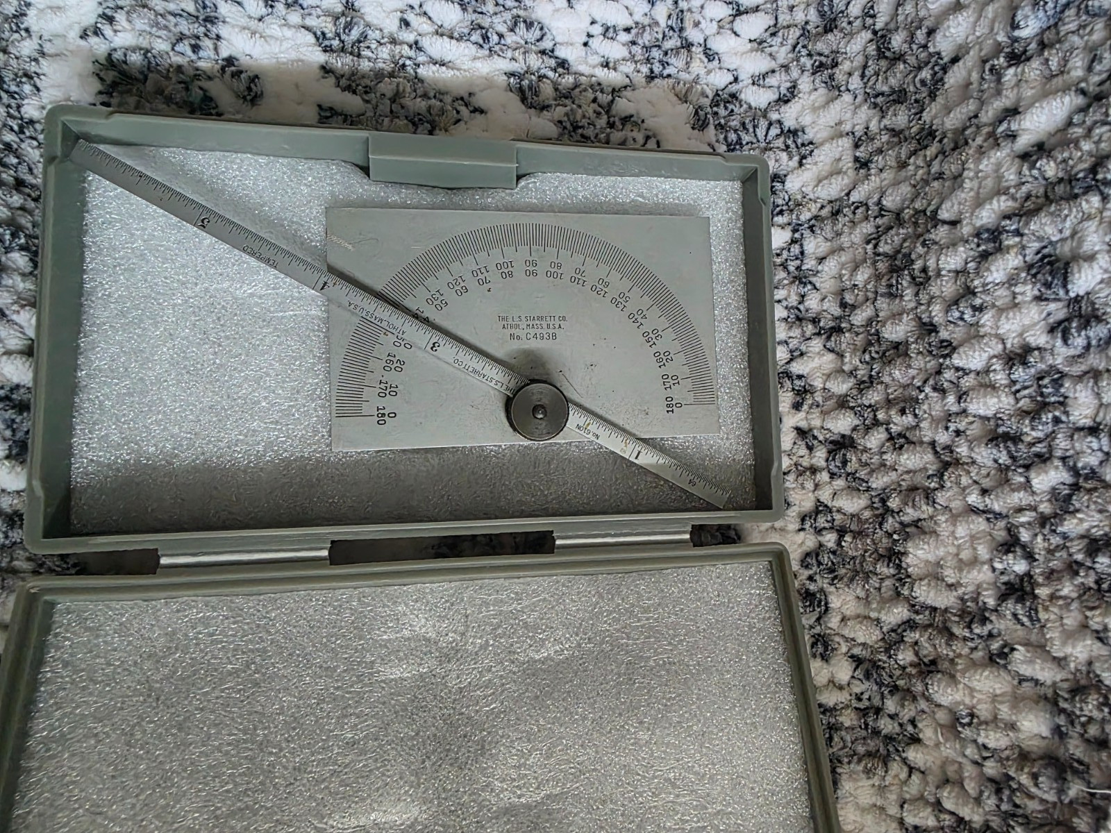 Starrett C493B Protractor