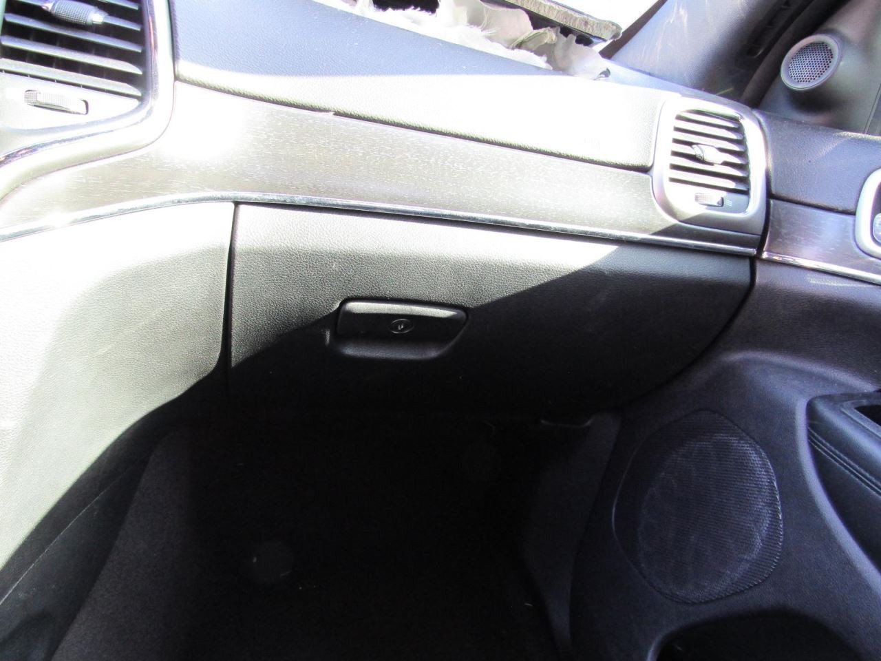 CHERGRAND 2018 Glove Box 1009963