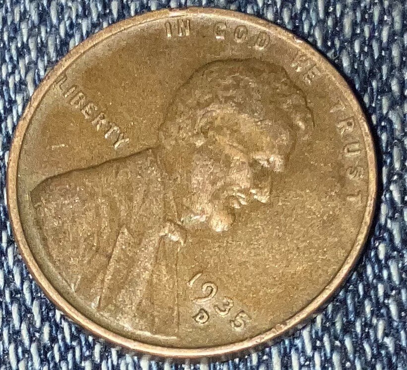 1935 D Very Fine Lincoln Wheat Cent Copper Penny. VF Brown Coin. Free Shipping!