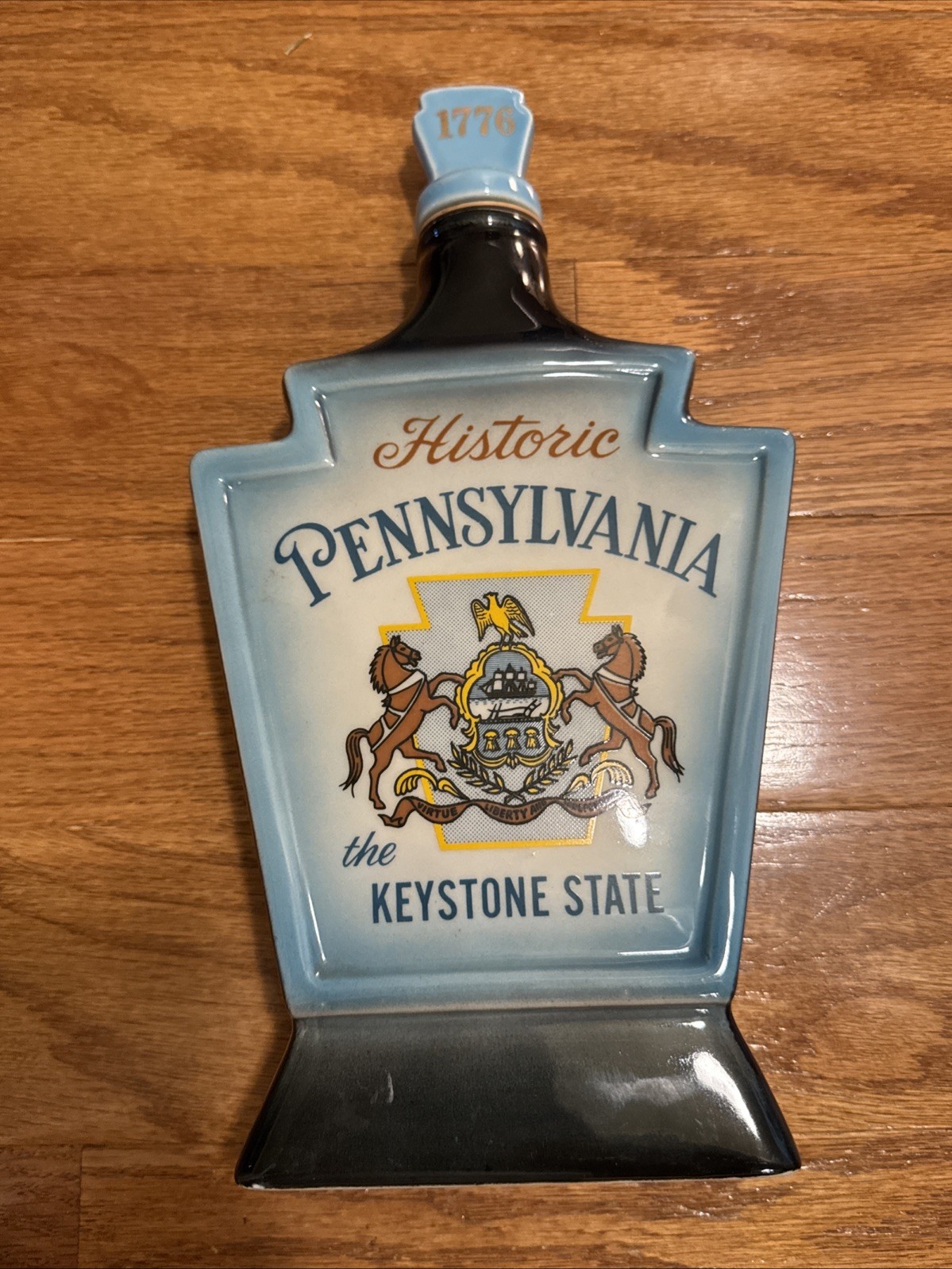 Jim Beam 1967 Pennsylvania Whiskey Decanter Historic Keystone State EMPTY