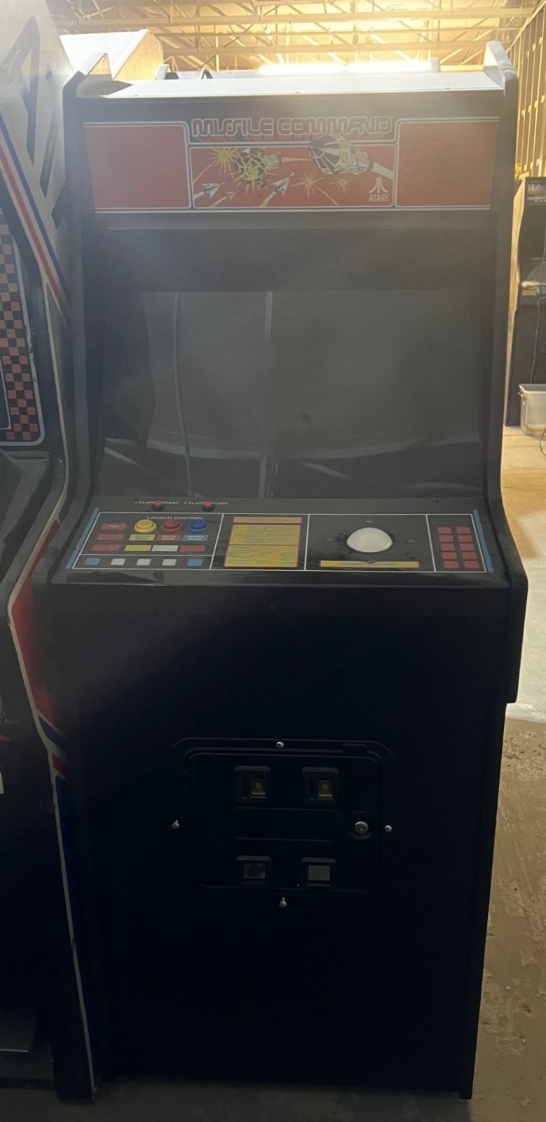 MISSILE COMMAND ARCADE MACHINE 1980 by ATARI (Excellent Condition) *RARE*