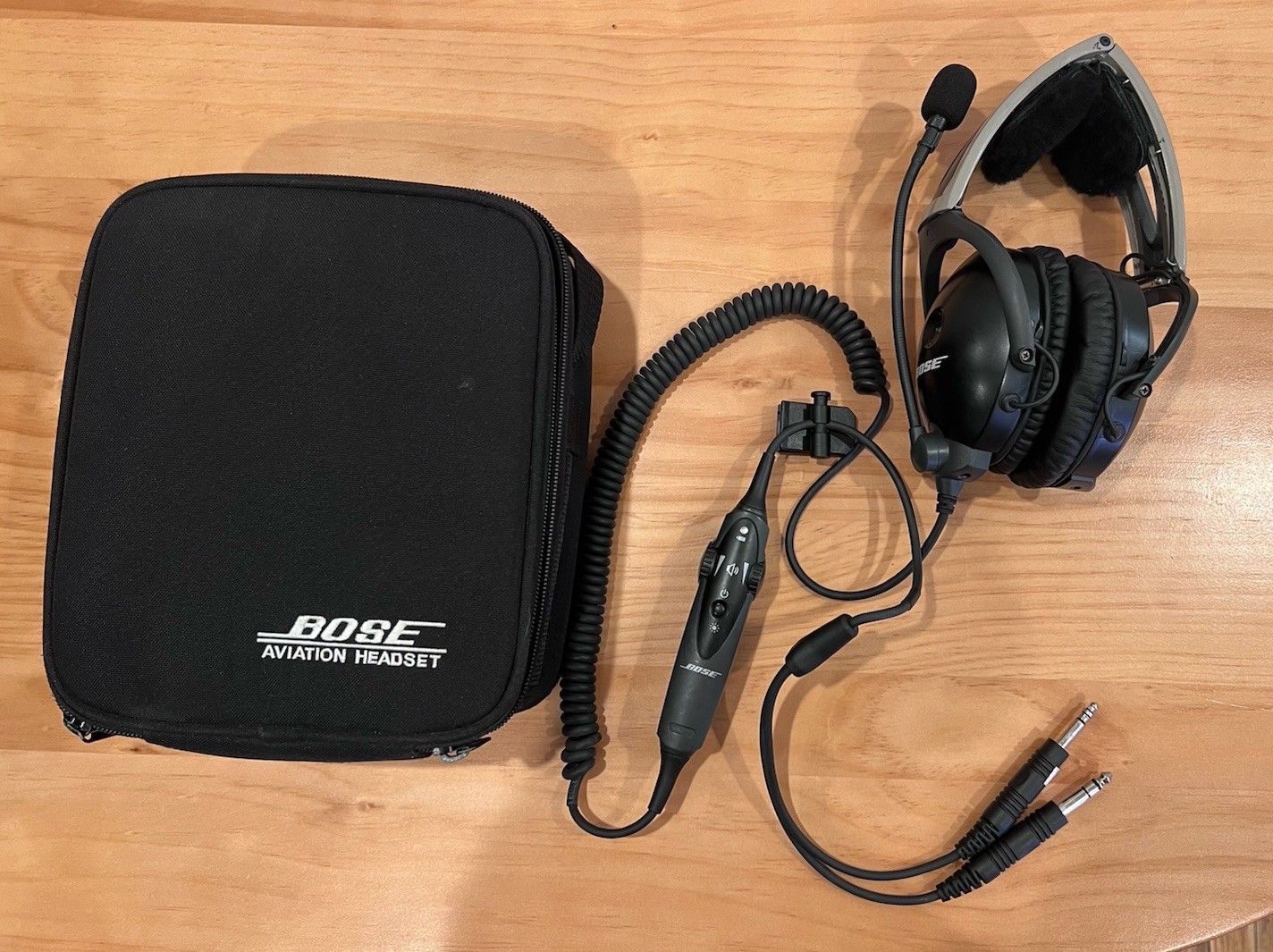 Bose A10 Aviation X A10 Dual GA Plugs Pilot Headset AHX-32-01 ANR
