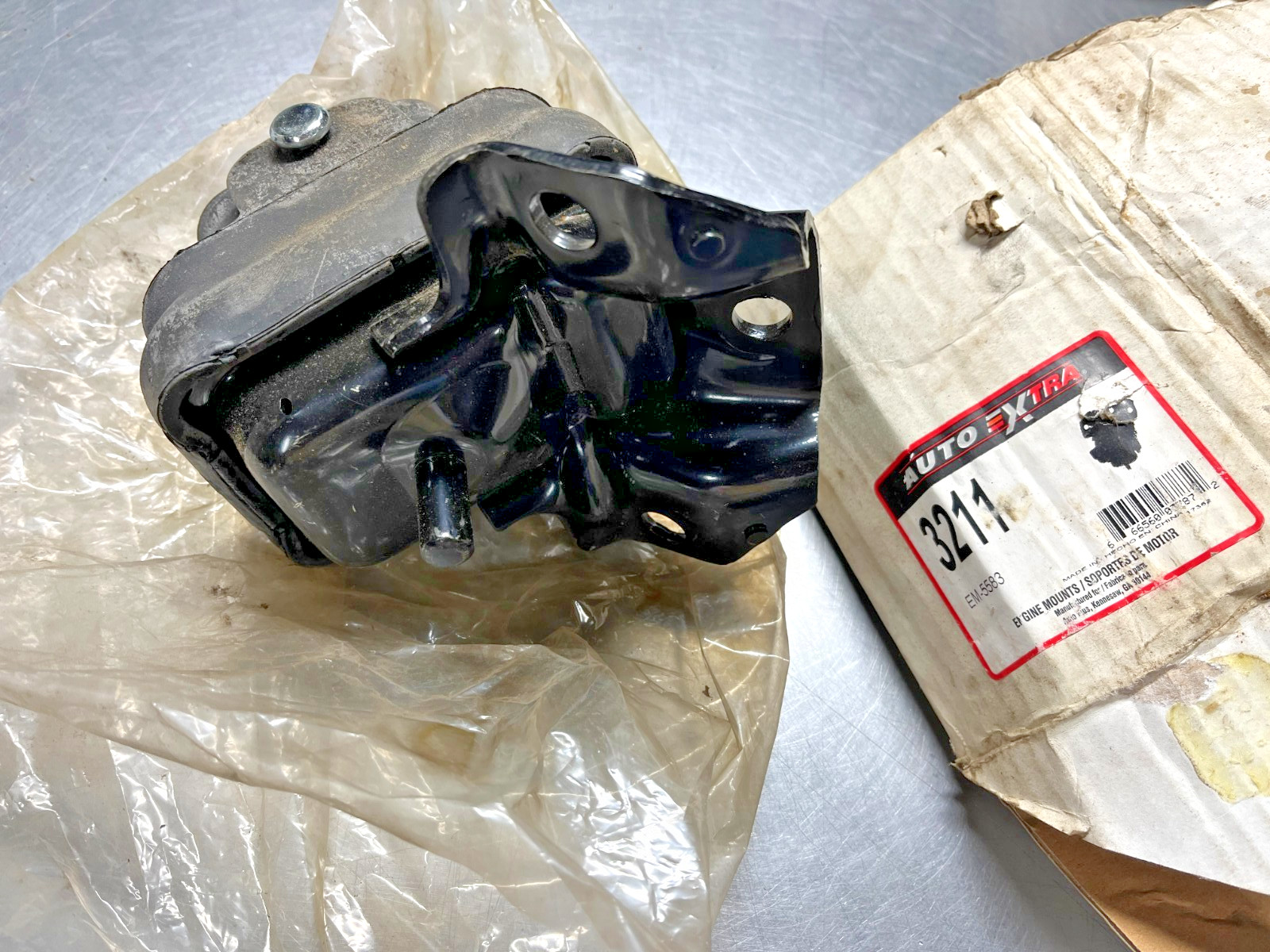 3211 Auto Extra ENGINE MOUNT Western Star EM-5583 , EM5583