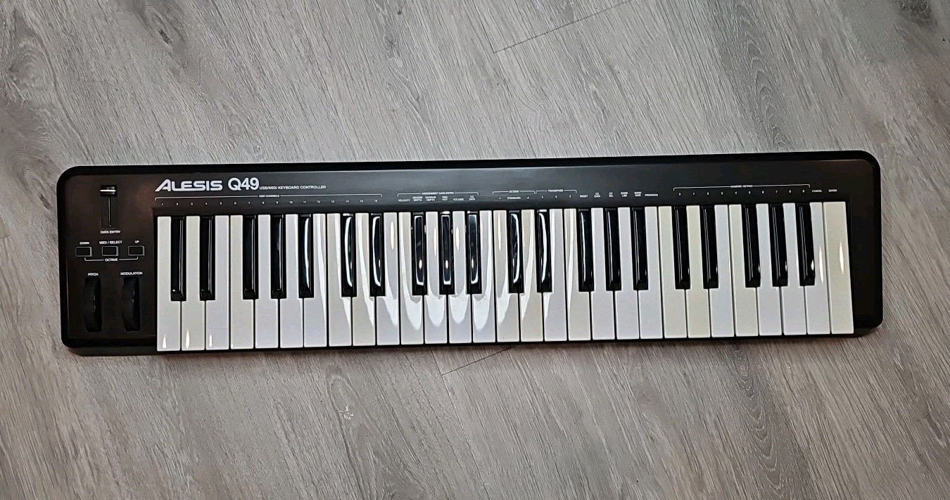 Alesis Q49 USB MIDI Keyboard Controller | USB Cable Included | Tested Works