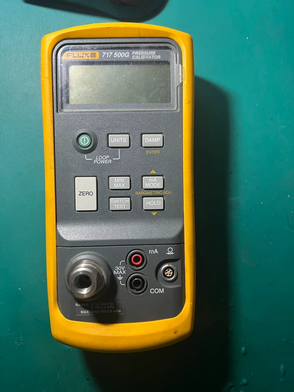 1PCS USED TEST GOOD FLUKE 717 500G Pressure Calibrator SHIP FedEx/DHL
