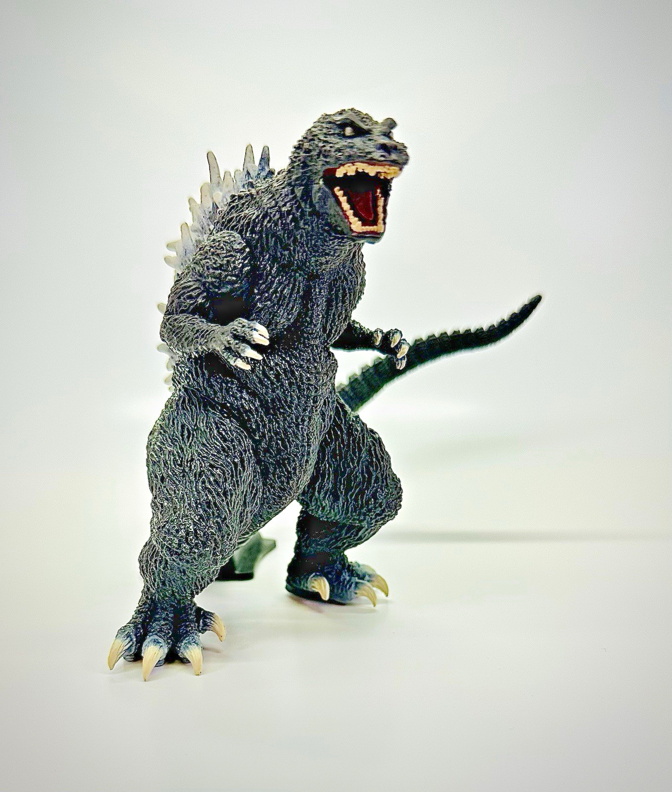 Godzilla 2001 GMK Banpresto Monsters Roar Attack Figure w/ Box Japan