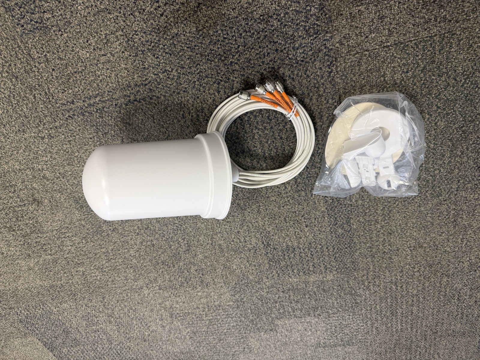 NEW Cisco Aironet AIR-ANT2544V4M-R8 Dual-Band MIMO Antenna Free Shipping