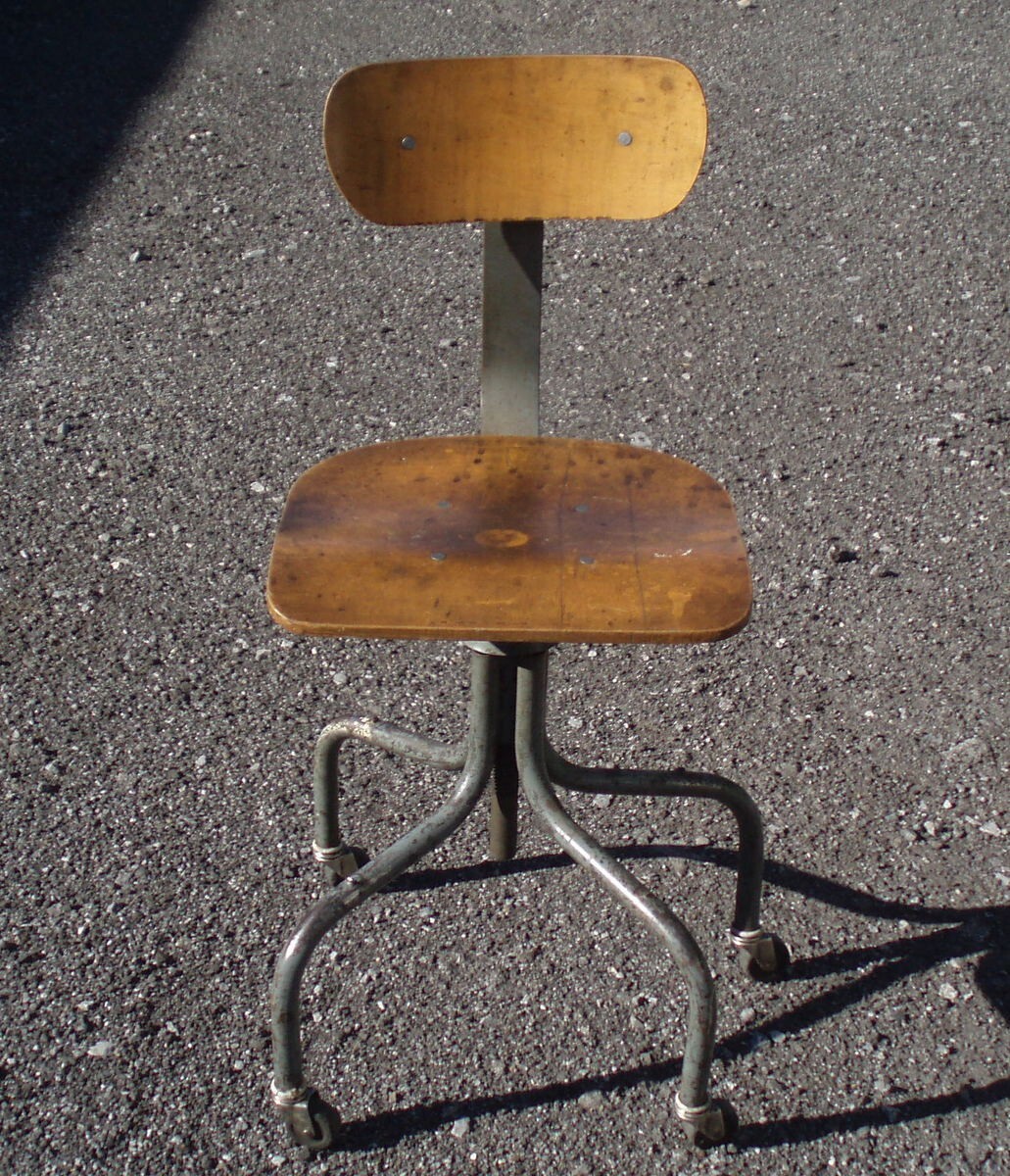 VINTAGE ANTIQUE AUTO SHOP GARAGE MECHANIC OFFICE CHAIR ON WHEELS ROLLER CHAIR