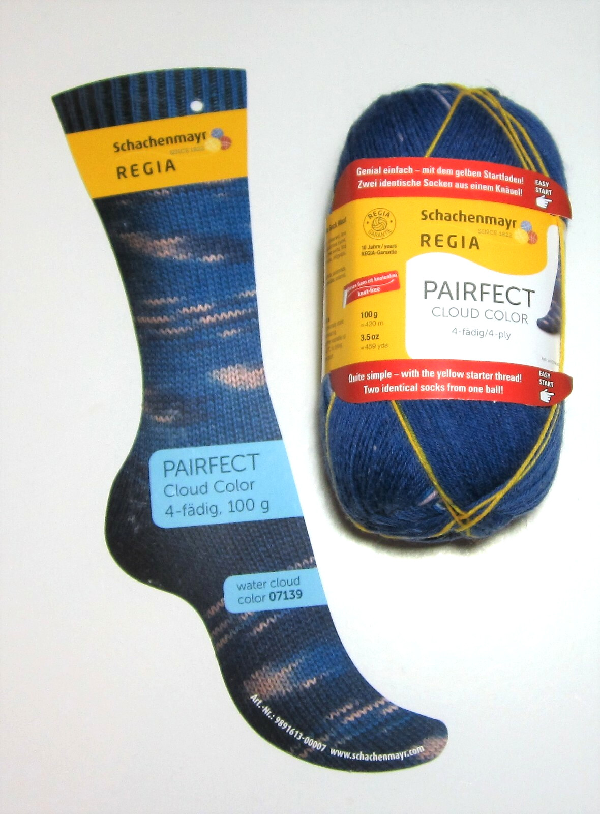 100 gm ball of Regia PAIRFECT CLOUD COLOR Sock knitting yarn #07139 WATER CLOUD