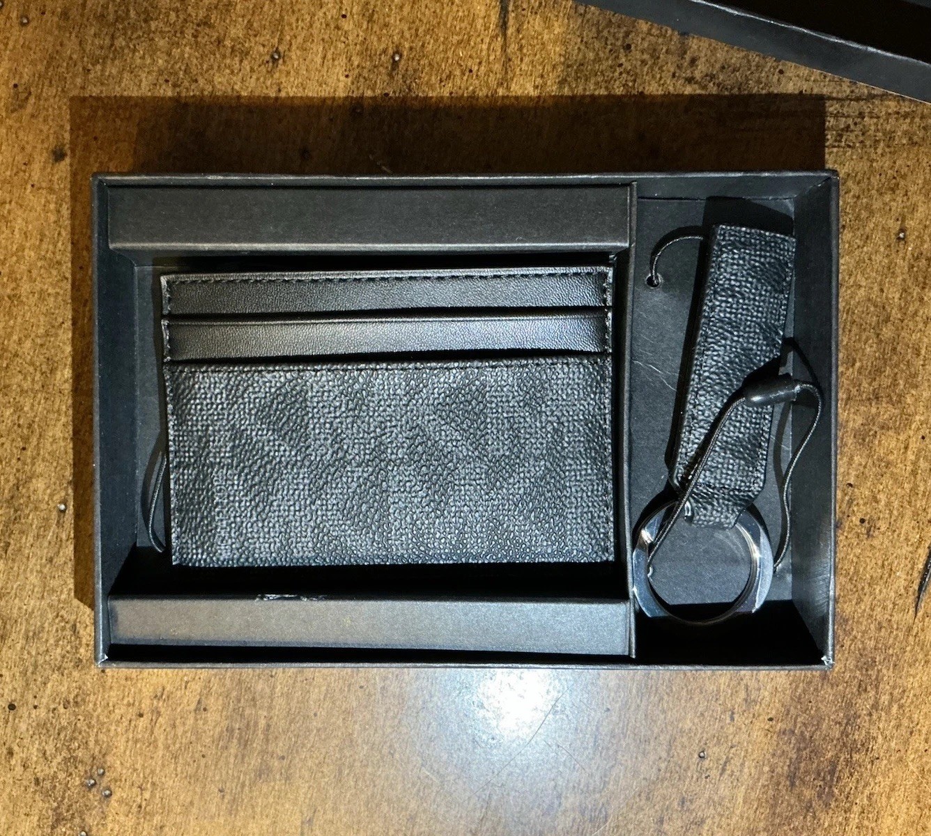 Michael Kors Men’s Black 2-Piece Accessory Set Wallet & Key Fob Gift Set