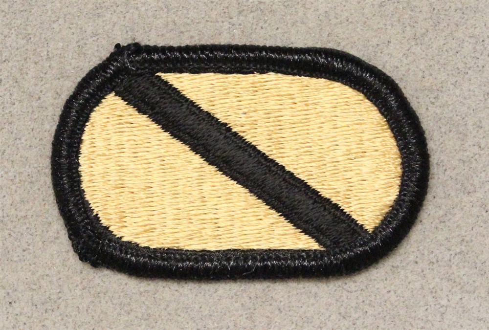 Airborne Oval Patch 884: 623rd Quartermaster Company - merrowed edge