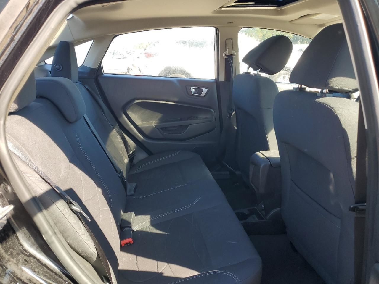 FIESTA 2014 Glove Box 4558032
