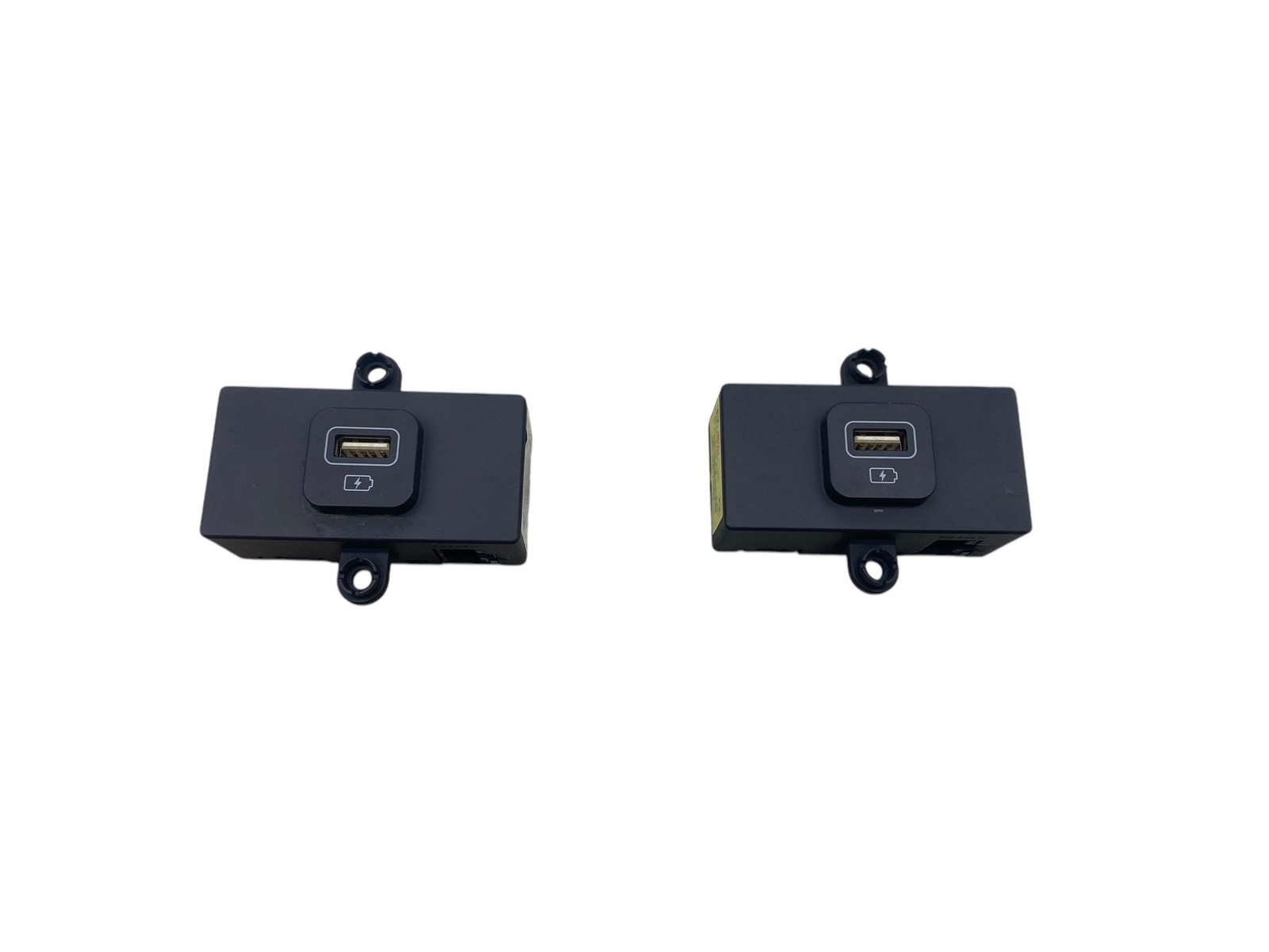 2022 - 2024 KIA CARNIVAL REAR RIGHT LEFT USB CHARGING PORT SET (2) 96125R0050