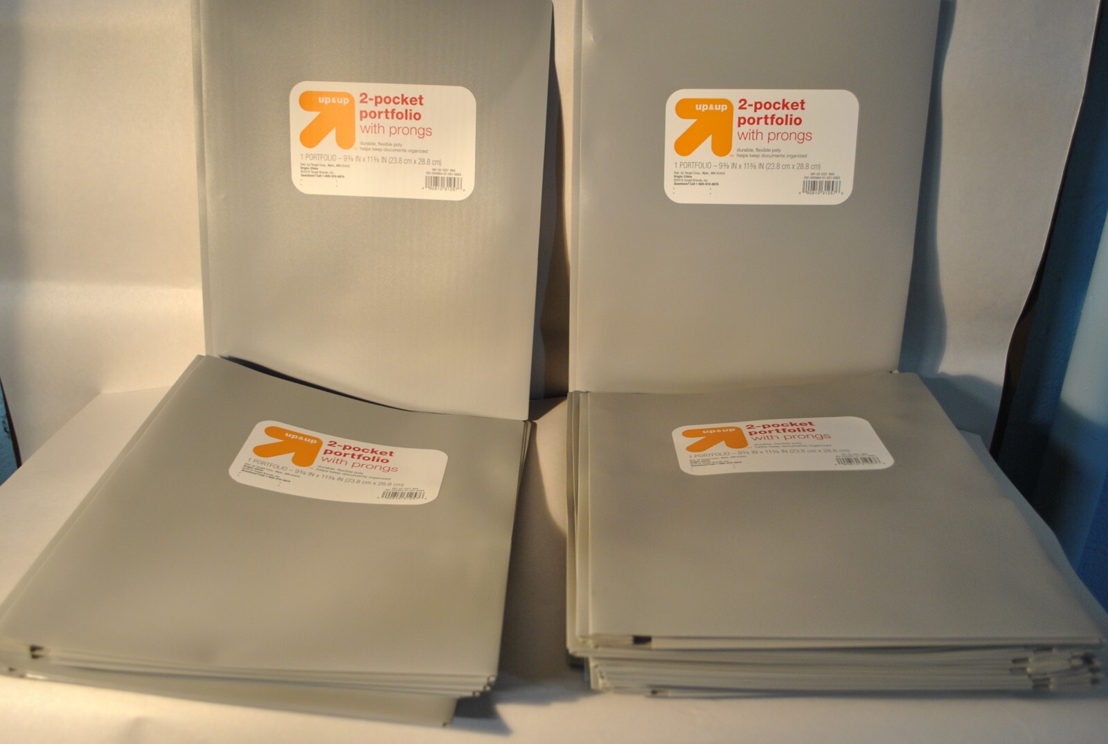 25-PACK UP & UP 2-POCKET PORTFOLIO W/ PRONGS GRAY 9-3/8" X 11-3/8" 081031257R00