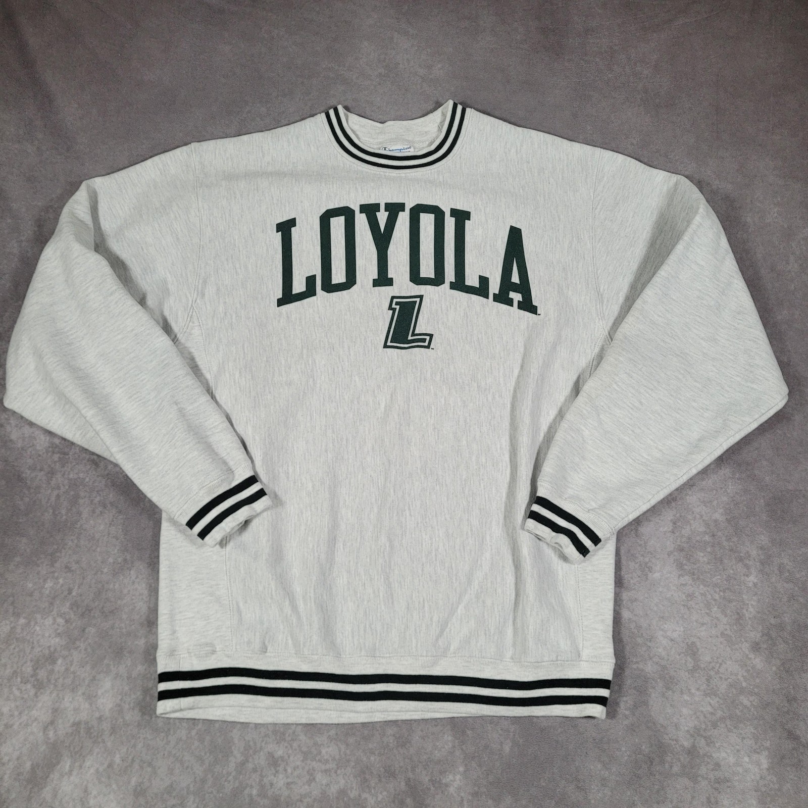 Loyola Sweatshirt Mens Large Gray Champion Reverse Weave NCAA Basketball Crew