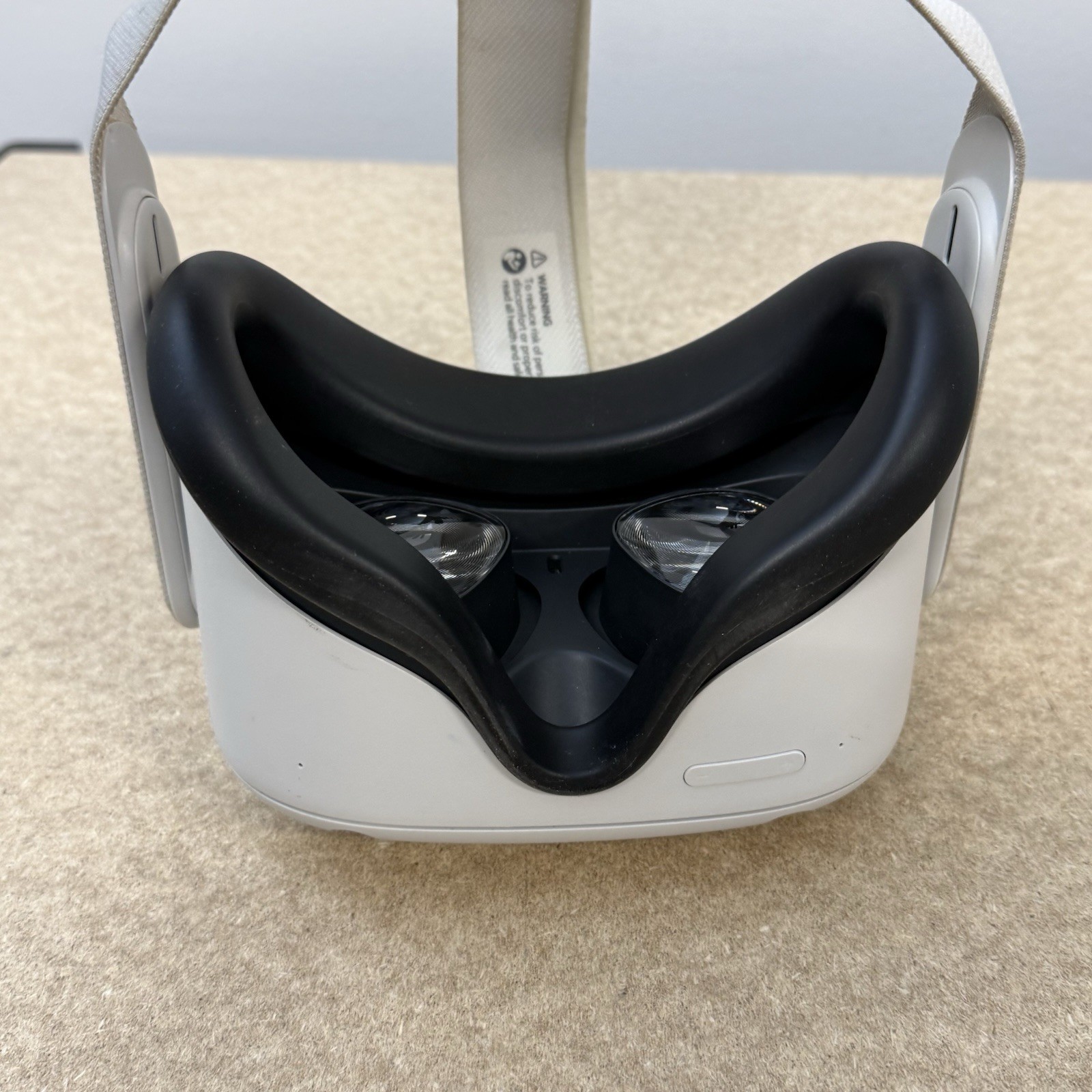 Meta Quest 2 VR Headset 128GB w/ Controllers / Regular Strap - Tested Works