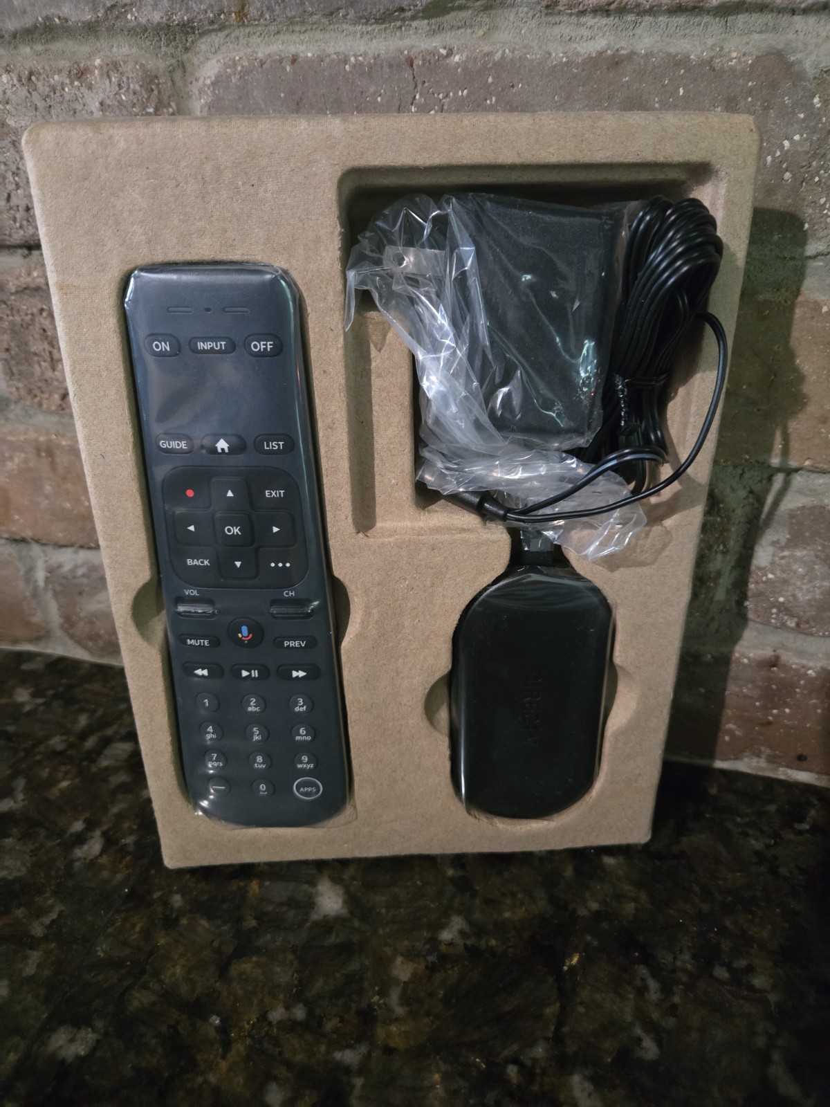 DIRECTV Gemini Air 4K HDR Streaming Device P21KW-500 Open Box New Remotesealed