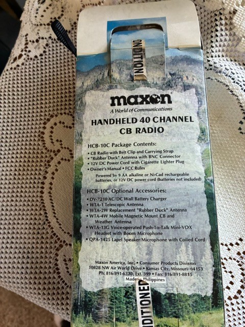 Maxon HCB-10C Handheld 40 Channel CB Radio - UNTESTED W/Box