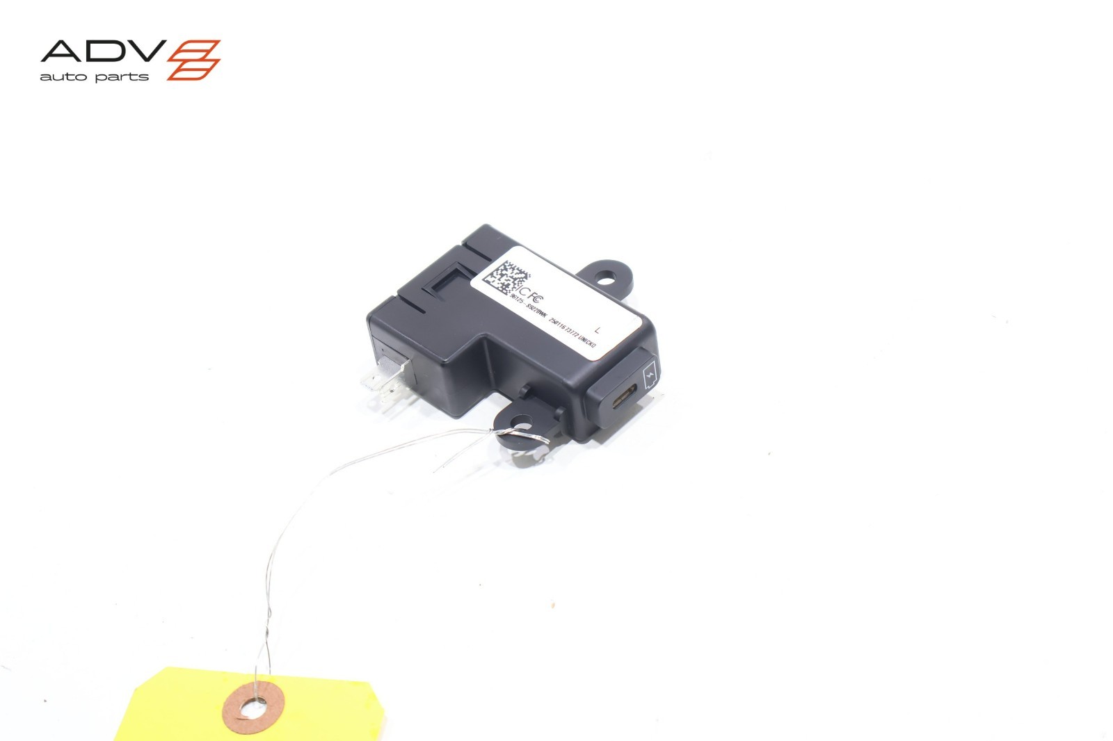 2024 - 2025 KIA SORENTO FRONT LEFT DRIVER SIDE SEAT USB CHARGING PORT OEM