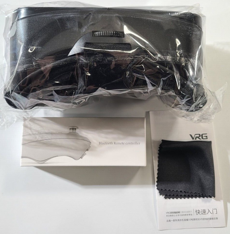 VRG Pro Virtual Reality Glasses with Controller, Black