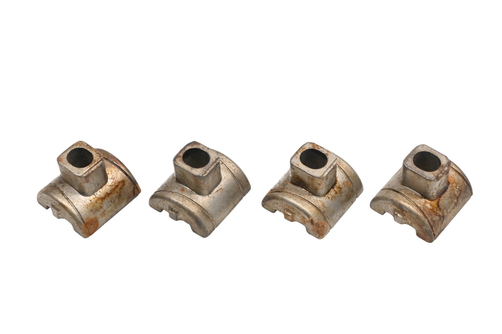 New OEM Ford E7DZ-6A528-A Valve Seats Qty 4 NOS