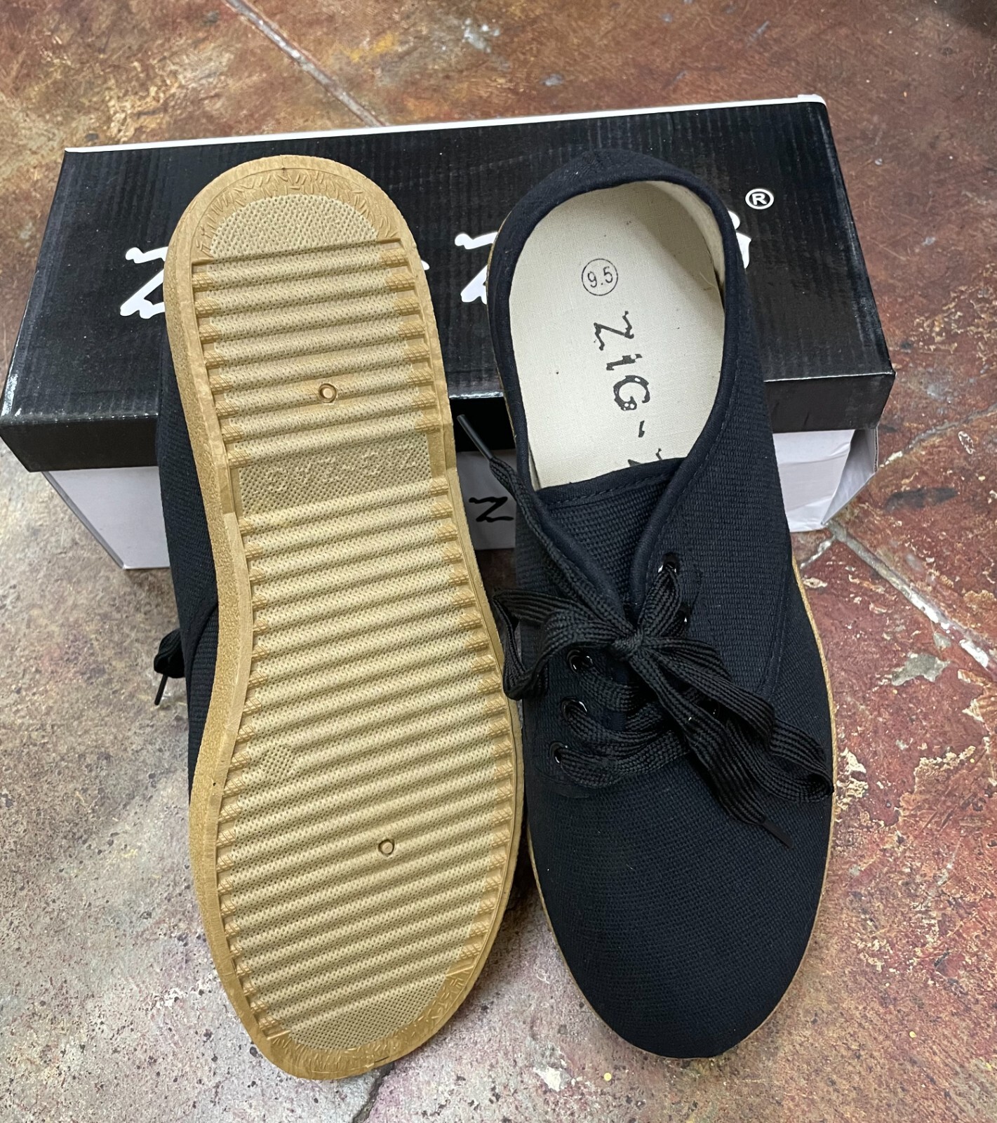 Zig Zag Wino Shoes-Black Lace-Up * Tan Sole - 7201BK