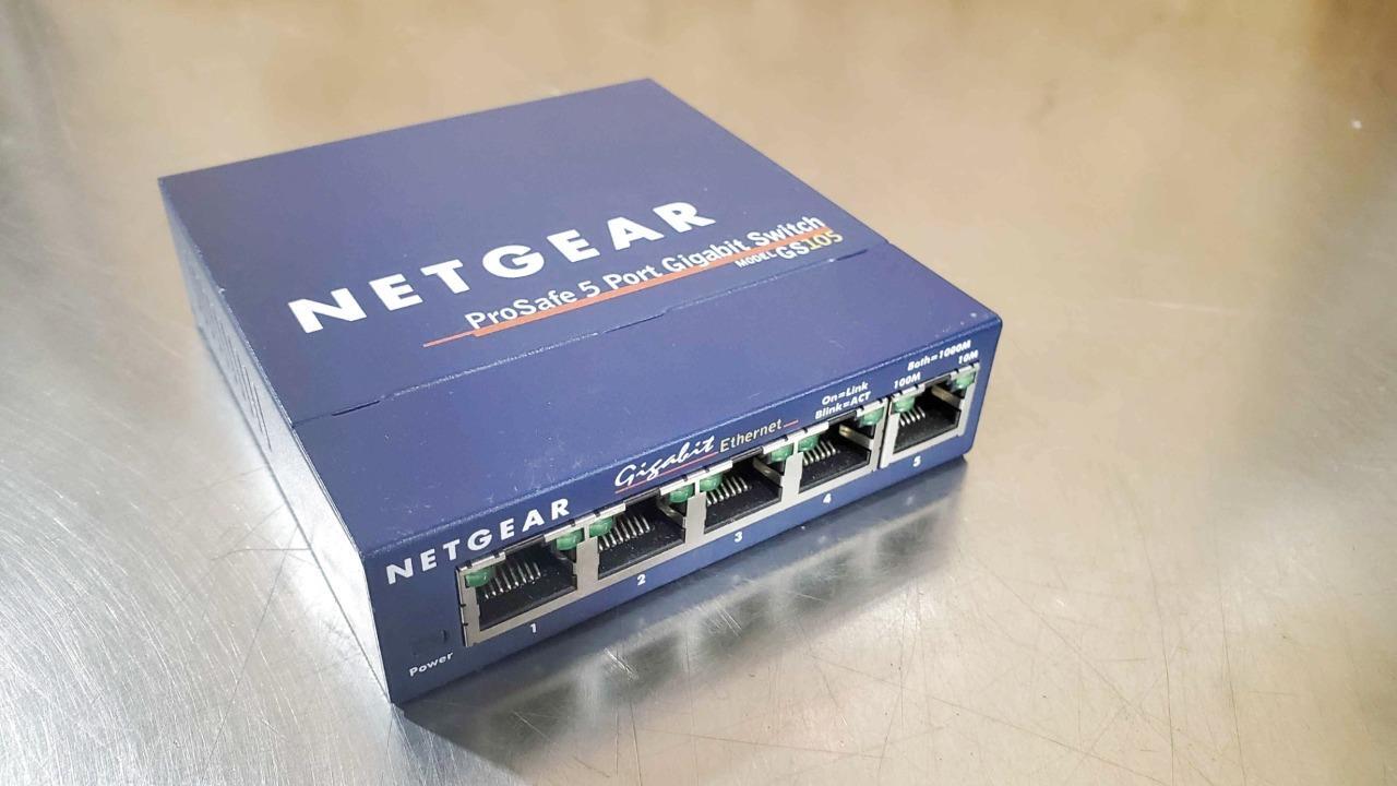 Netgear GS105 Gigabit Ethernet Switch ProSafe 5 Port 1000/Mbps