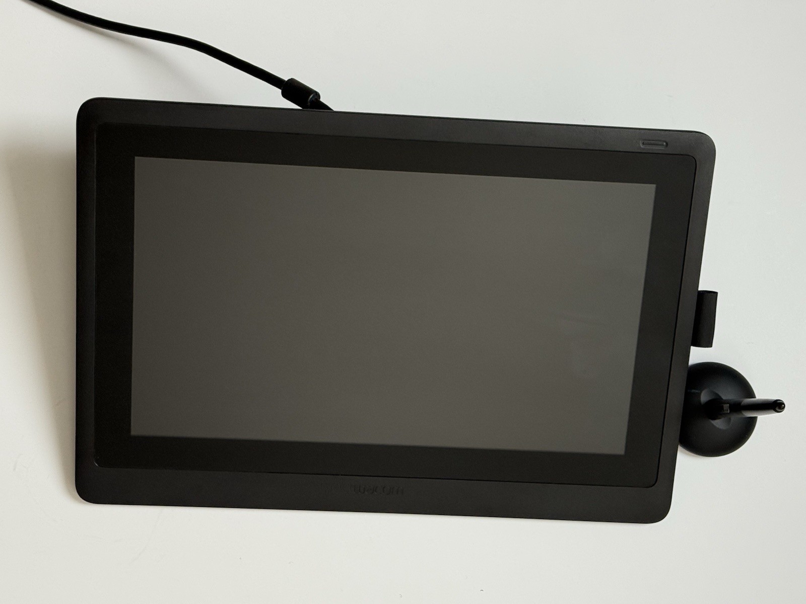 Wacom Cintiq 16 Drawing Tablet 16-inch Screen